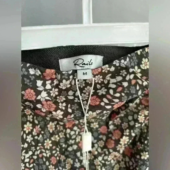 NWT RAILS LARA FLORAL PRINT SIDE RUCHED MINISKIRT IN BLACK VINTAGE FLORAL MEDIUM - Picture 3 of 4